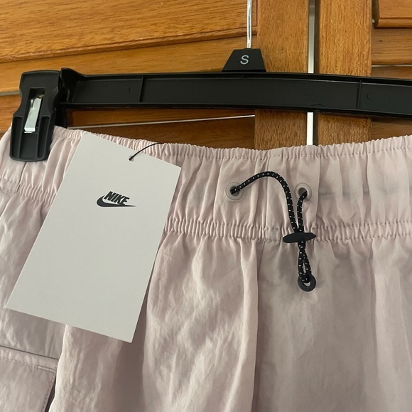 Nike Sportswear Essentials Purple Loose Fit High Rise Wooven Shorts Sz XS NWT - Picture 5 of 9